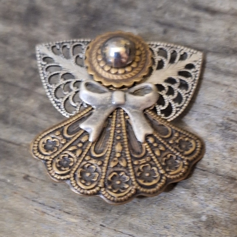 VINTAGE ANGEL BROOCH
